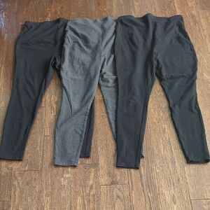 Old Navy Active Black and Grey Maternity Leggings Size Large